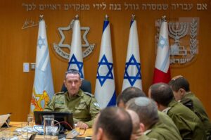 إسرائيل تستعد للانتقام من إيران وسط دعوات لضبط النفس
