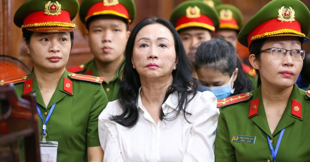 الحكم على قطب العقارات الفيتنامي بالإعدام في قضية احتيال بقيمة 12 مليار دولار