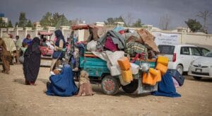 المفوضية السامية لشؤون اللاجئين: القلق يتزايد بسبب سرعة وحجم عودة الأفغان إلى وطنهم، مما يعمق الأزمة
