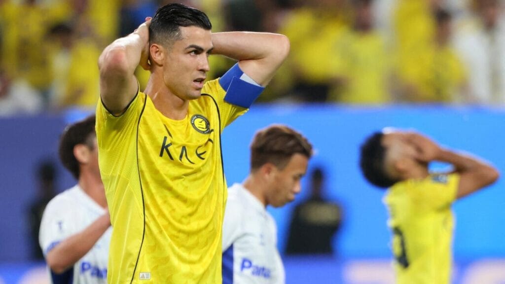 نادي النصر السعودي ورونالدو يتعرضان للهزيمة في نهائي دوري أبطال آسيا 2 أمام غامبا أوساكا الياباني.