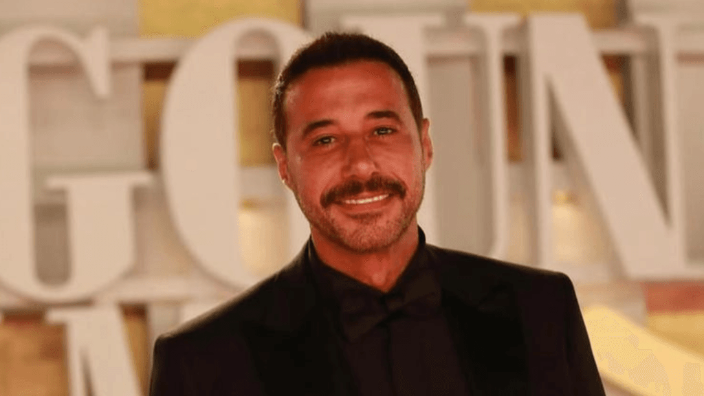 أحمد السعدني يفاجئ الجمهور بصور زفافه ويعلن زواجه رسميًا | البوابة