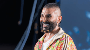 أحمد سعد يوضح موقفه بشأن الجدل حول تشبيهه بالنساء | البوابة