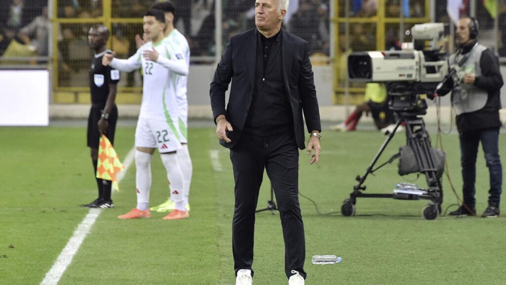 تمديد عقد مدرب المنتخب الجزائري فلاديمير بيتكوفيتش حتى عام 2028 تحضيرًا لكأس العالم 2026