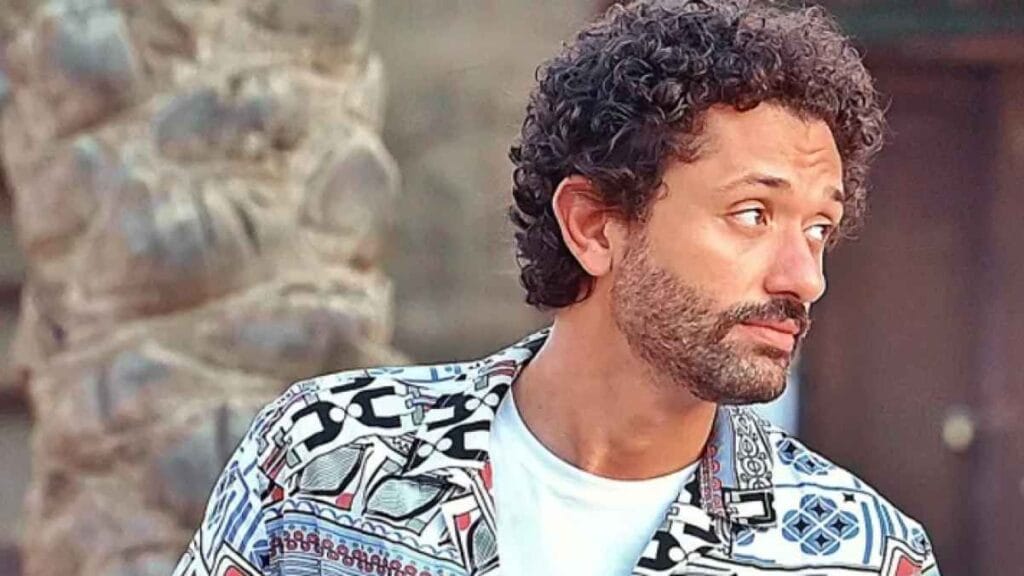 ظهور كريم محمود عبد العزيز مع ابنتيه لأول مرة بعد الانفصال يفاجئ الجمهور | البوابة