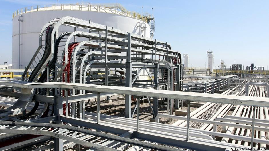عقوبات واشنطن تزيح روسيا عن نفط العراق لصالح شركة أمريكية
