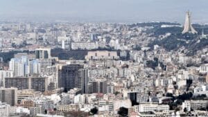 مقتل وإصابة ثلاثين شخصا في حريق بدار للأيتام في الجزائر
