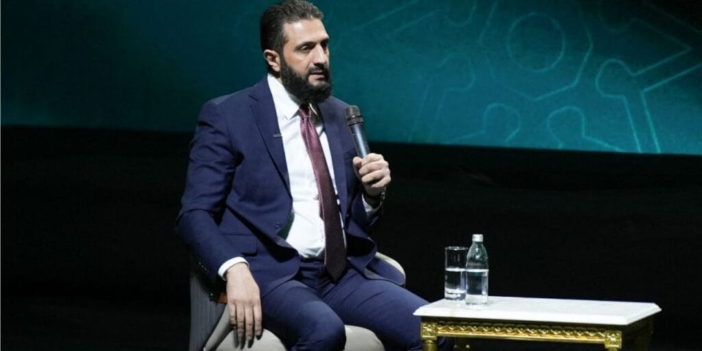 الرئيس الشرع: نشأت في بيئة كانت ترفض النظام البائد بسبب ممارساته.. وإزالته كانت ضرورة لكل المنطقة - صحيفة الحرية