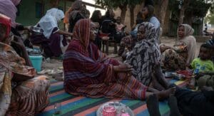 السودان - نزوح 200 ألف شخص مع اشتداد القتال والفيضانات المدمرة