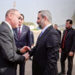 الشيباني يصل طرابلس لافتتاح سفارة سوريا لدى ليبيا ولتعزيز العلاقات بين البلدين - صحيفة الحرية