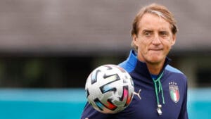 روبرتو مانشيني يعود لتدريب منتخب إيطاليا بعد غياب "الأتزوري" ثلاث مرات عن كأس العالم