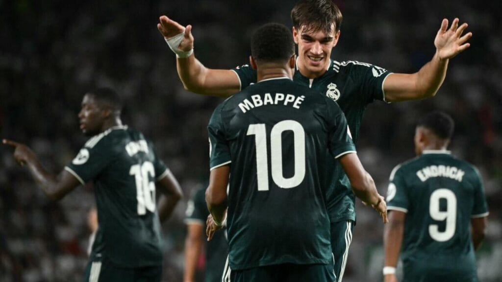الدور الإسباني: ريال مدريد يخطف فوزا قاتلا أمام إلتشي ويعادل برشلونة مؤقتا