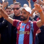 صلاح يسجل ثلاثية ويقود طرابزون سبور لفوز كاسح على غلطة سراي في الدوري التركي