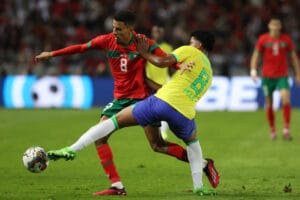 صلاح، أوناحي، عمورة... ما هي أبرز انتقالات اللاعبين العرب خلال الميركاتو الصيفي؟