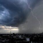 الإعصار “بولو” يت intensify ويقترب من شواطئ المكسيك
