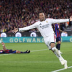 الدوري الإسباني: كيليان مبابي يقود ريال مدريد للفوز على برشلونة (2-1) في مباراة الكلاسيكو