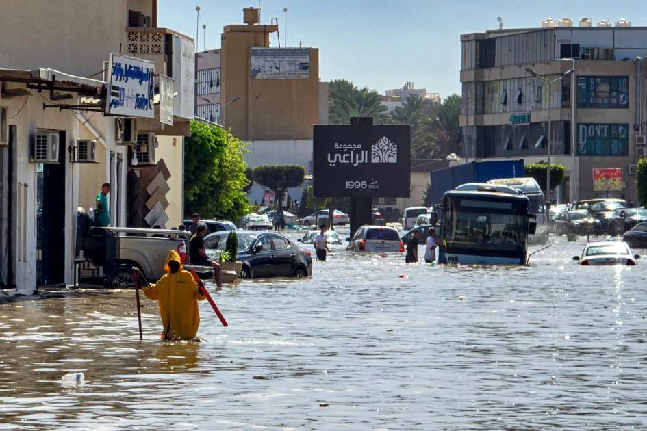 سيول تغمر العاصمة الليبية وتؤدي إلى وفاة شخصين